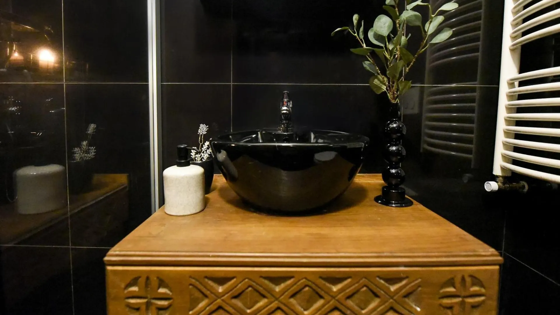 Brancovenian Wonder - 3Br Apartment Near Cismigiu Park Bucharest