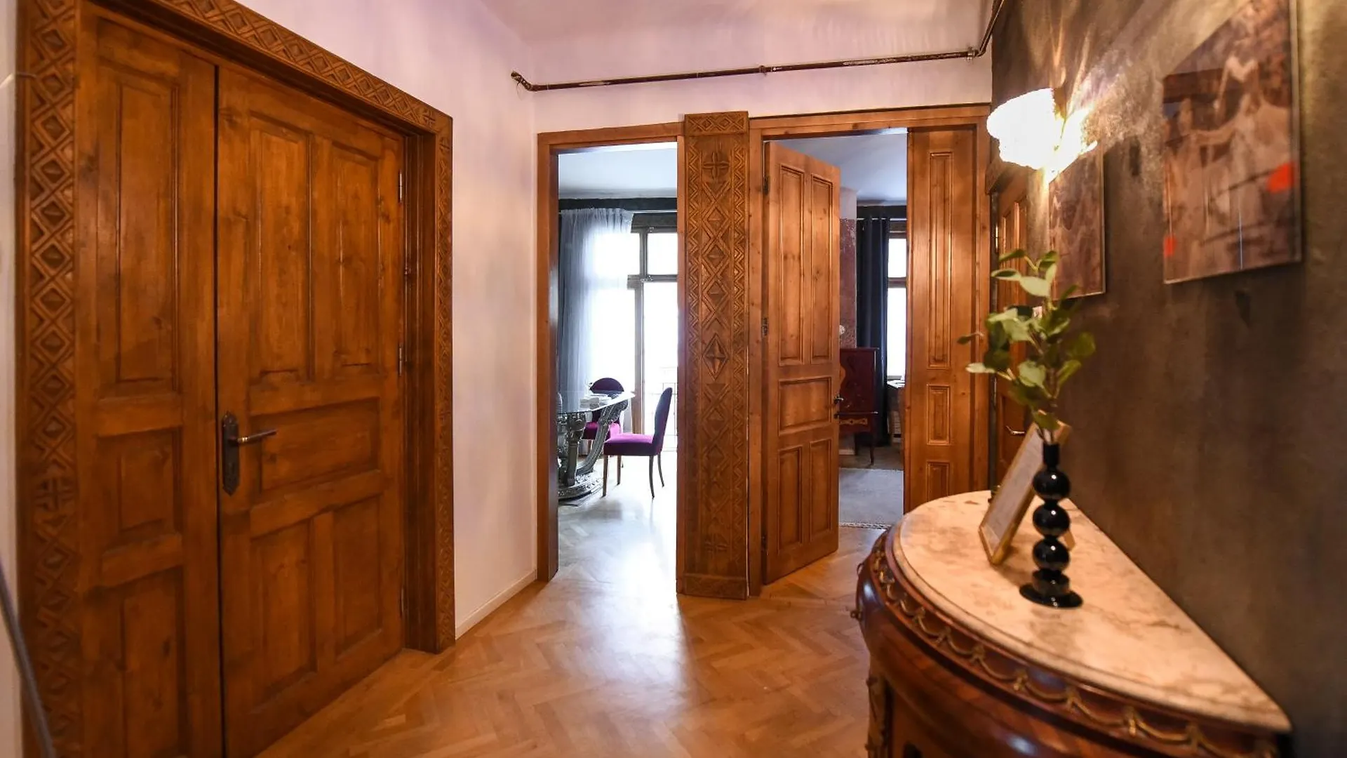 Brancovenian Wonder - 3Br Apartment Near Cismigiu Park Bucharest Romania